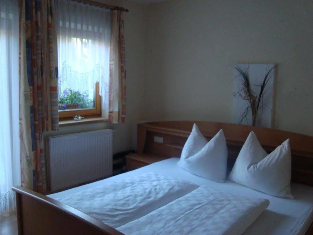 Ferienwohnung Gertraud Und Peter Geisler Finkenberg Exteriör bild
